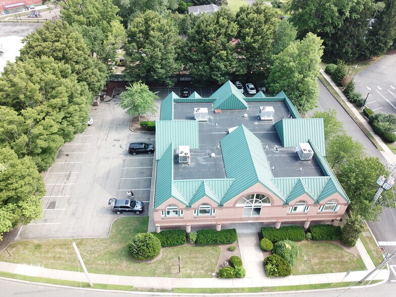 More Photos Of 166 Main St, Lincoln Park Medical For Lease