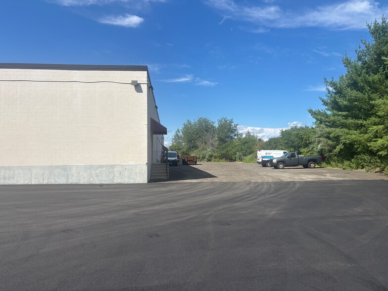More Photos Of 5 Perkins Way, Newburyport Manufacturing For Lease