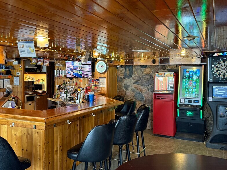 More Photos Of N11594 Post Lake Dr, Elcho Bar For Sale