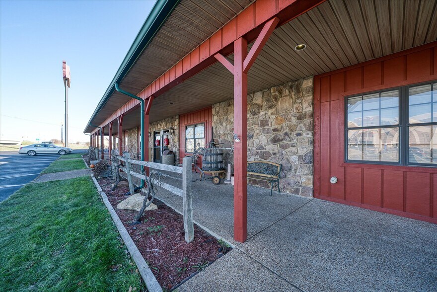 More Photos Of 78 Chestnut Hill Rd, Crossville Freestanding For Sale