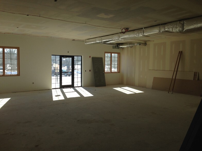 More Photos Of 120 Batson Ct, New Lenox Office For Lease
