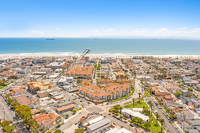 More Photos Of 501 Main St, Huntington Beach Storefront Retail Residential For Lease