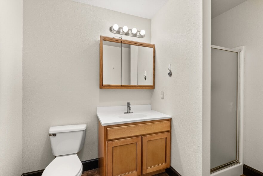 More Photos Of 281 Hamilton Rd N, Chehalis Warehouse For Sale