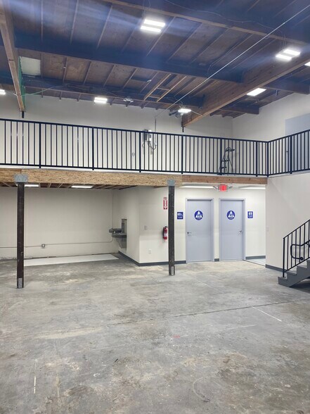 More Photos Of 21063 Cabot Blvd, Hayward Warehouse For Sale
