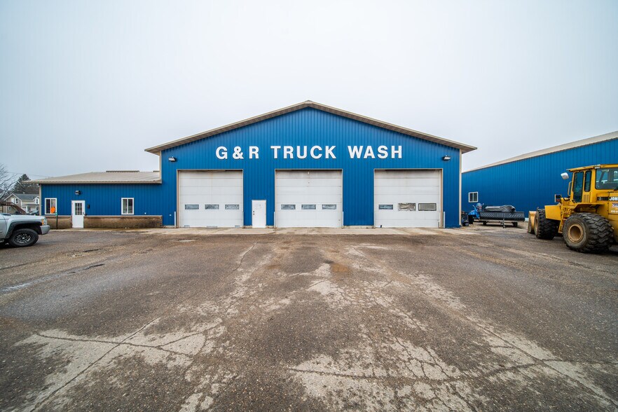 Primary Photo Of 501 11th St NE, Austin Carwash For Sale