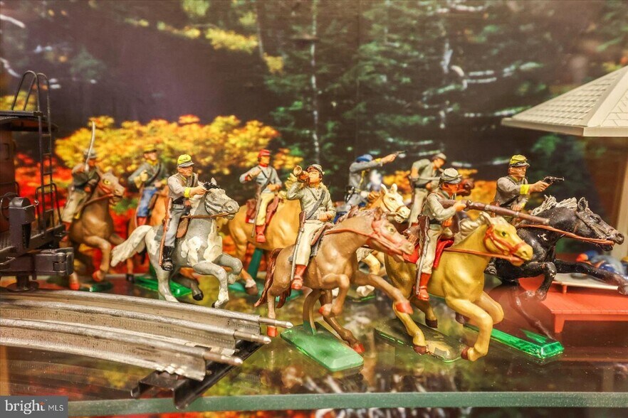 More Photos Of 425 Steinwehr Ave, Gettysburg Storefront Retail Office For Sale