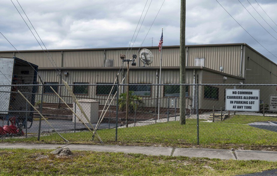 More Photos Of 4060 Dr Love Rd, Orlando Warehouse For Lease