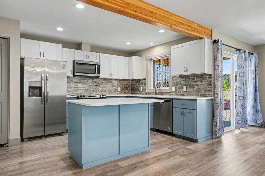 More Photos Of 1364 Northern Heights Loop, Keizer Multifamily For Sale