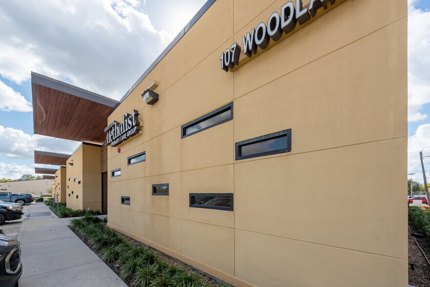 More Photos Of 107-113 Woodlawn Dr, Friendswood Medical For Sale