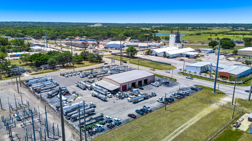 More Photos Of 2740 Combee Rd, Lakeland Truck Terminal For Lease