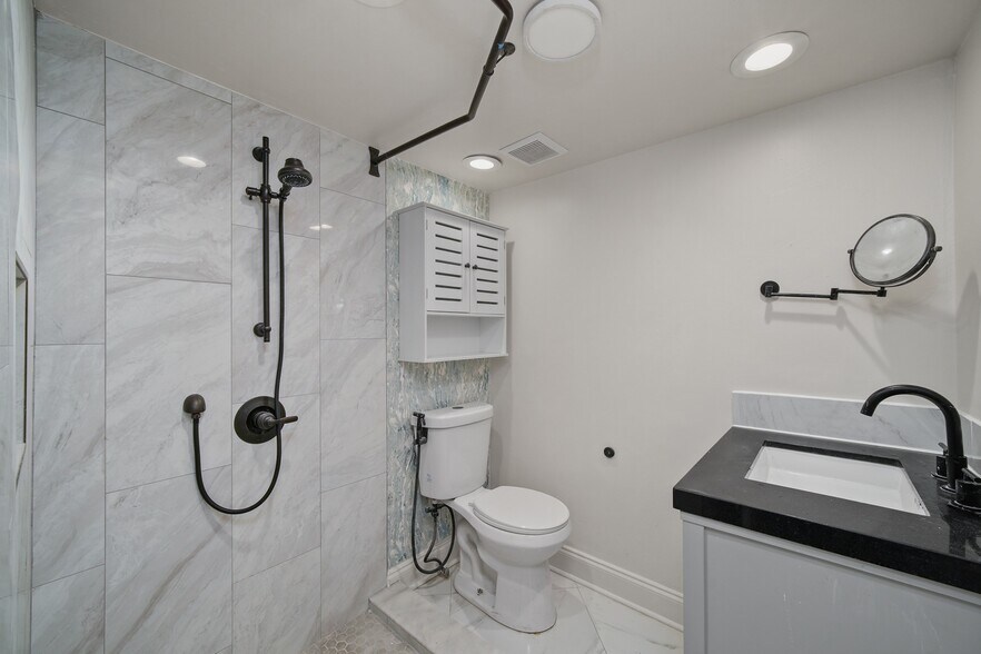 More Photos Of 4615 Hesperides, Tampa Apartments For Sale