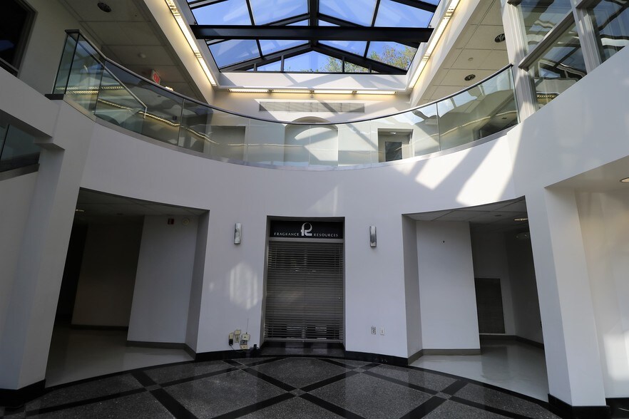 More Photos Of 620 State Rt 3 W, Clifton Medical For Sale