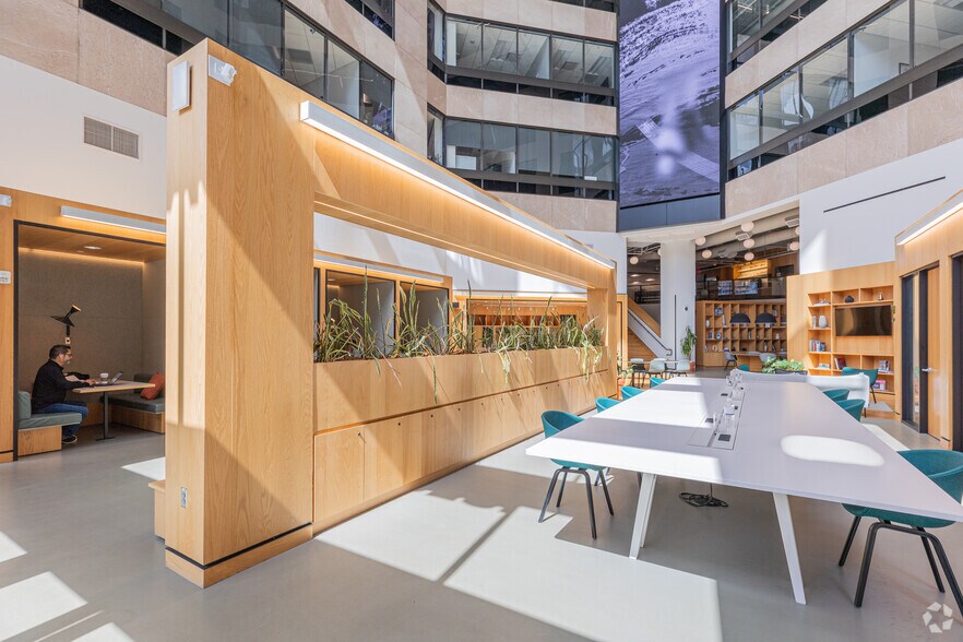 More Photos Of 1420 Kettner Blvd, San Diego Coworking Space