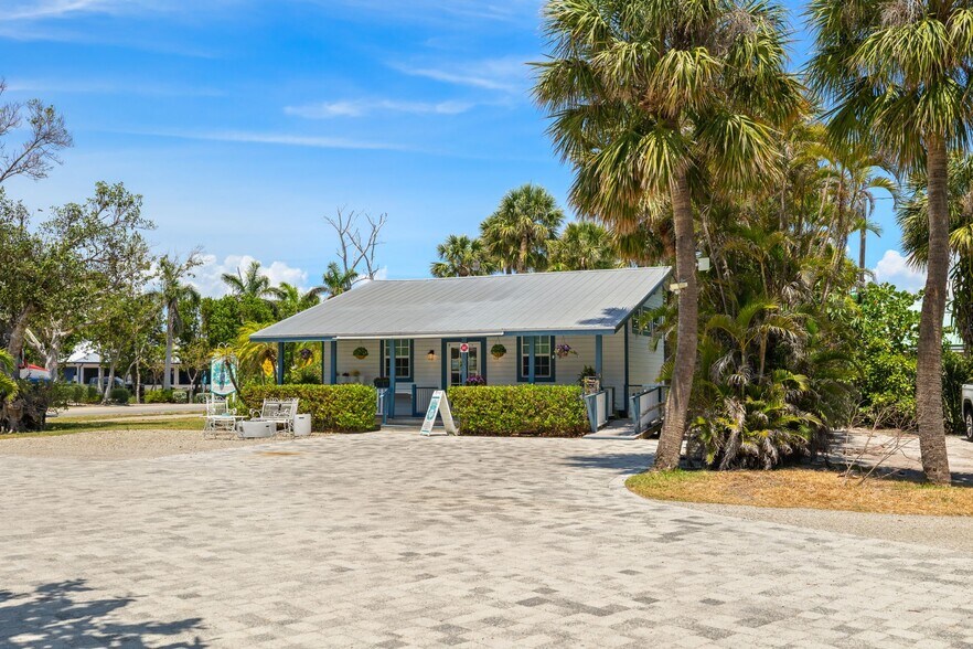 More Photos Of , Sanibel General Retail For Sale