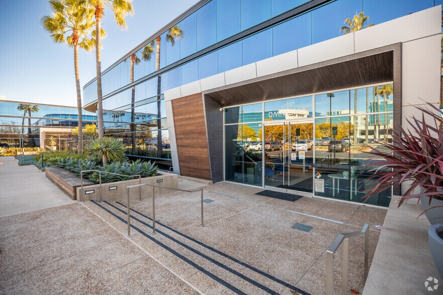 More Photos Of 6965 Lusk Blvd, San Diego Research And Development For Lease