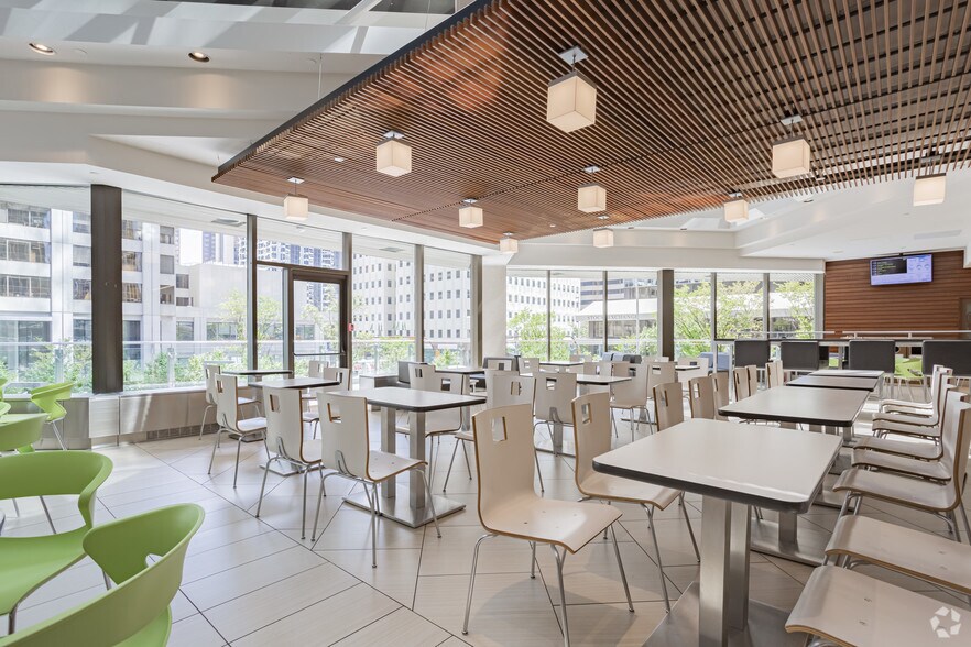 More Photos Of 425 1st St SW, Calgary Office For Lease