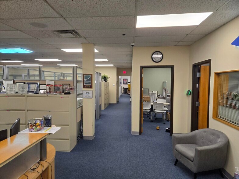 More Photos Of 275 Billerica Rd, Chelmsford Research And Development For Lease