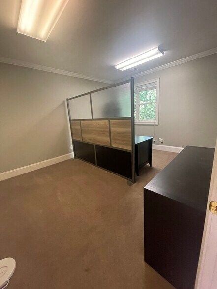 More Photos Of 327 Dahlonega Rd, Cumming Medical For Lease