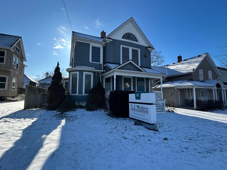 More Photos Of 187 Division St, Welland Office For Sale