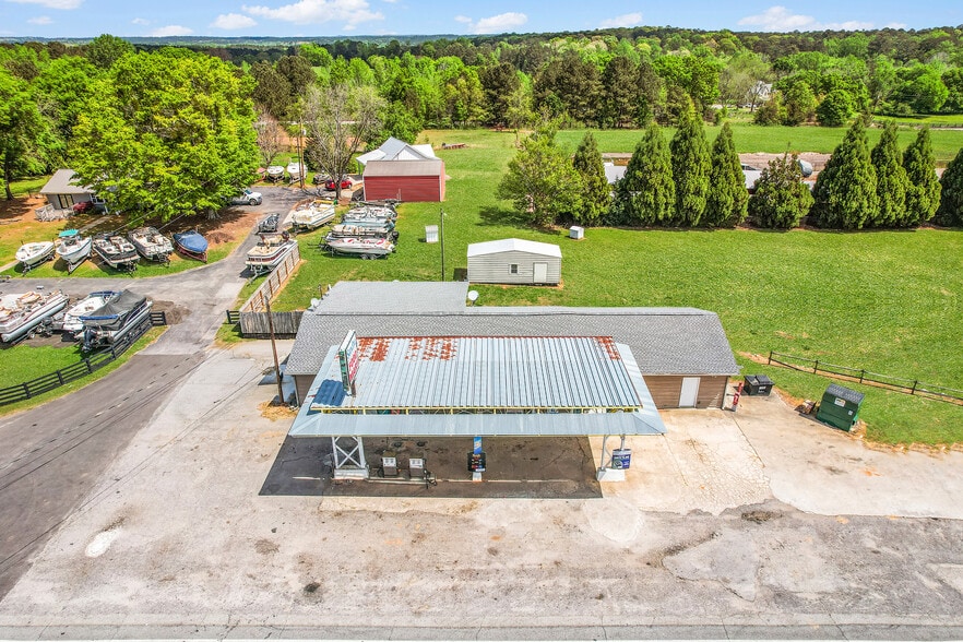 More Photos Of 2550 Parks Mill Rd, Buckhead Morgan Service Station For Sale