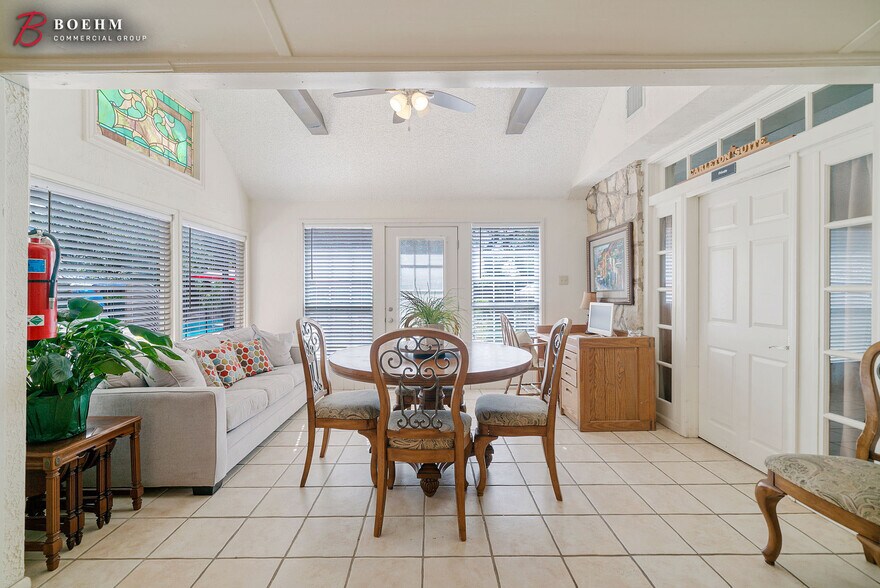 More Photos Of 137 Old San Antonio Rd, Boerne Apartments For Sale