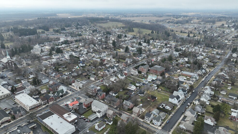 More Photos Of 25 S Broad St, Nazareth Medical For Lease