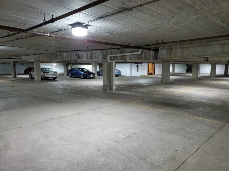 More Photos Of 580 S High St, Columbus Office For Sale