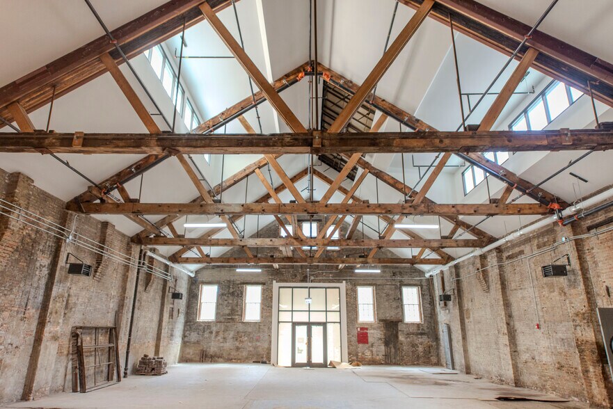 More Photos Of 210-212 N Aberdeen St, Chicago Apartments For Lease