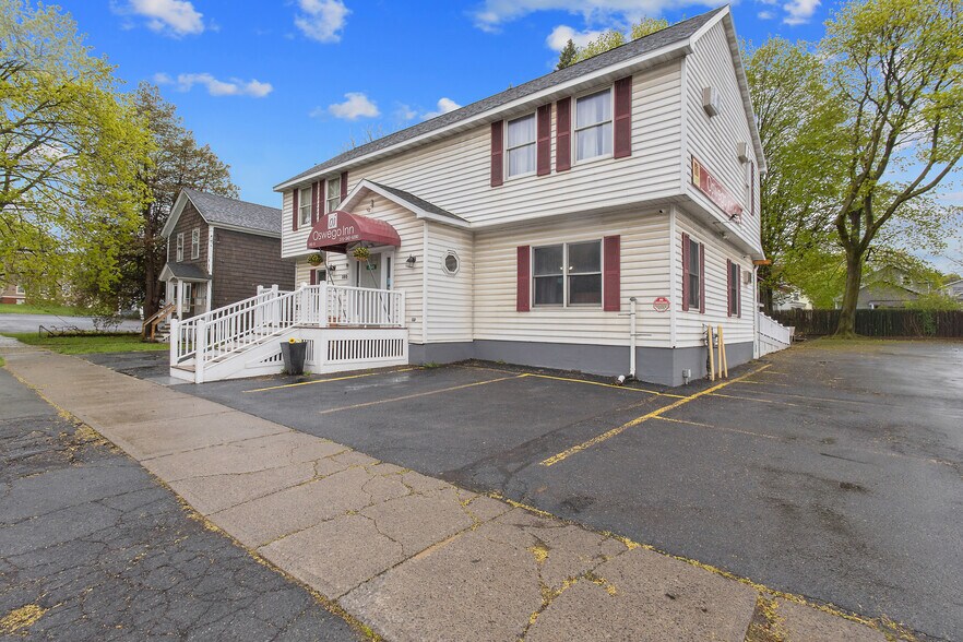 More Photos Of 180 E 10th St, Oswego Hotel For Sale