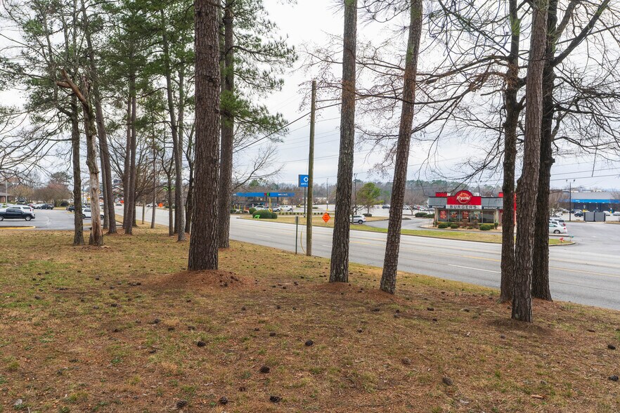 More Photos Of 6182 Lee Hwy, Chattanooga Land For Sale