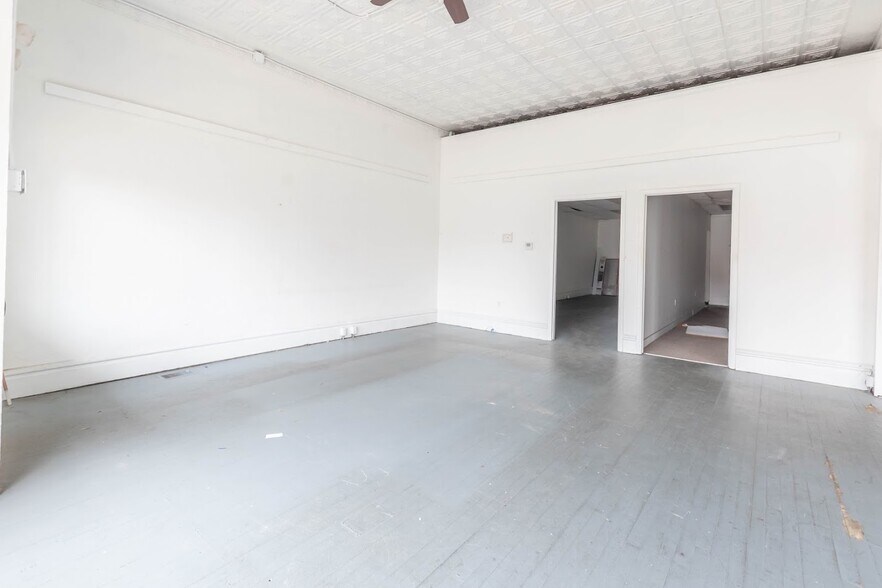 More Photos Of 1 E High St, London Storefront Retail Residential For Lease