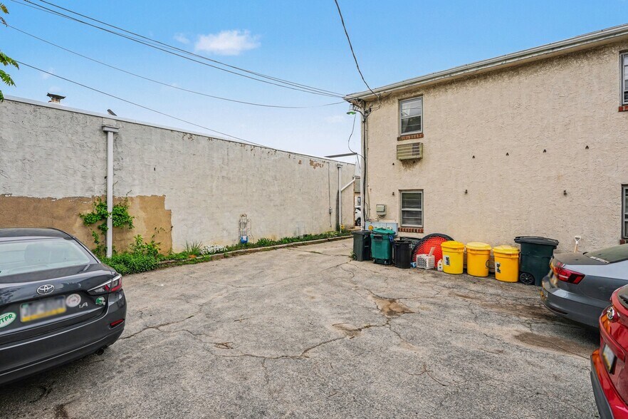 More Photos Of 107 Allison Rd, Oreland Office For Sale