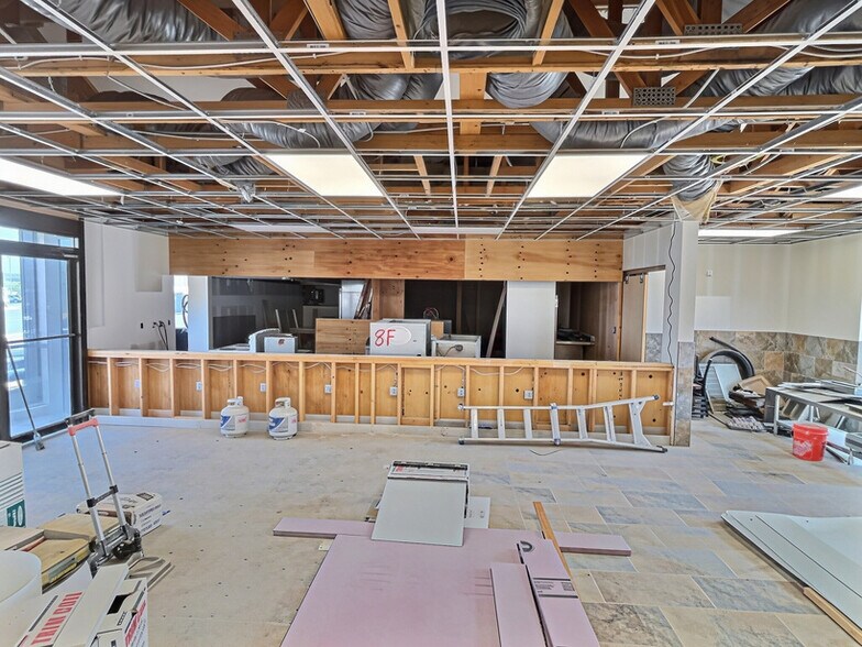 More Photos Of 2877 E 2nd St, Casper Service Station For Sale