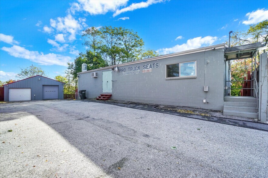 More Photos Of 321 Dewey St, York Distribution For Sale