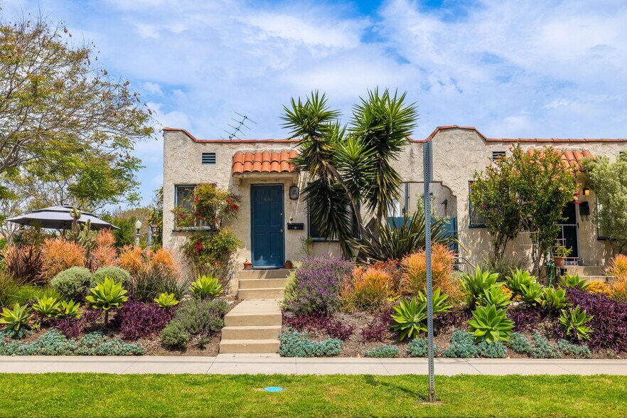 More Photos Of 4154 Ince Blvd, Culver City Apartments For Sale