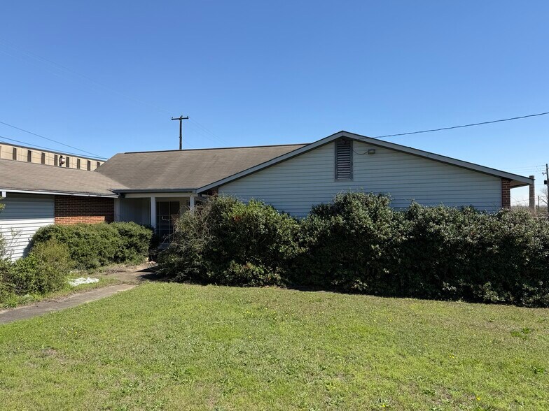 More Photos Of 1660 Waterville Rd, Macon-Bibb Industrial For Lease