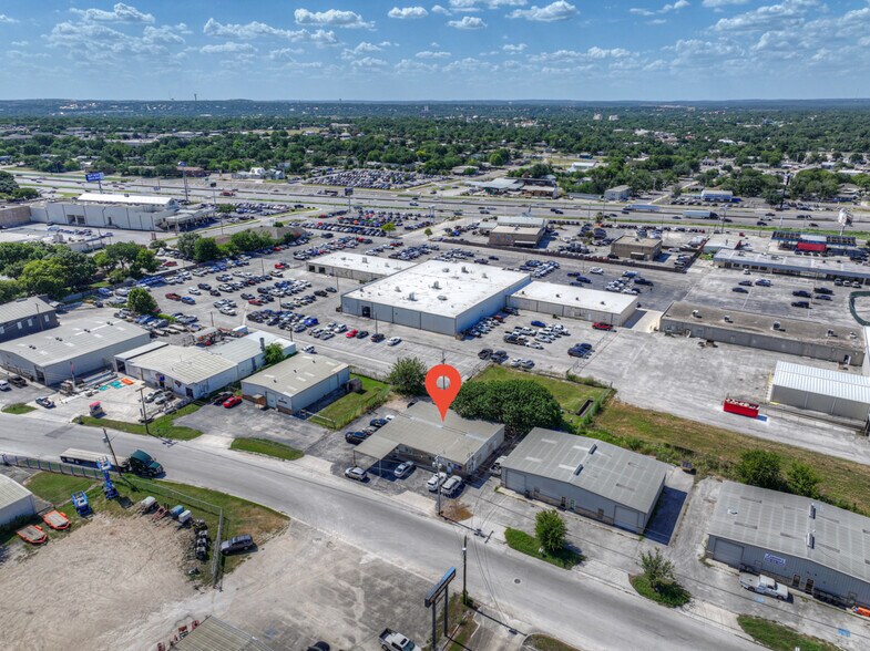 More Photos Of 242 Trade Center Dr, New Braunfels Warehouse For Lease