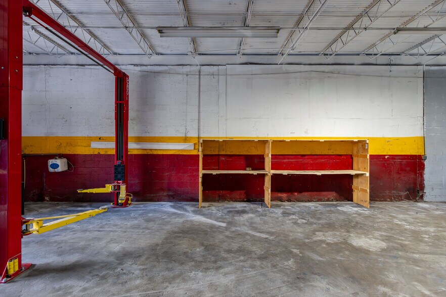 More Photos Of 526-528 S Dixie Hwy E, Pompano Beach Service For Lease