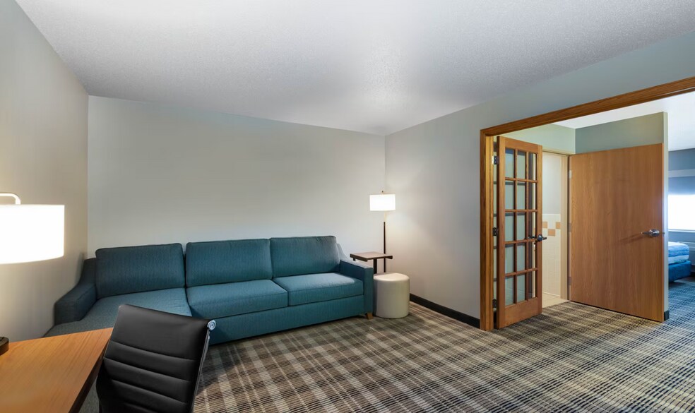 More Photos Of 110 Belmont Ln, Jackson Hotel For Sale