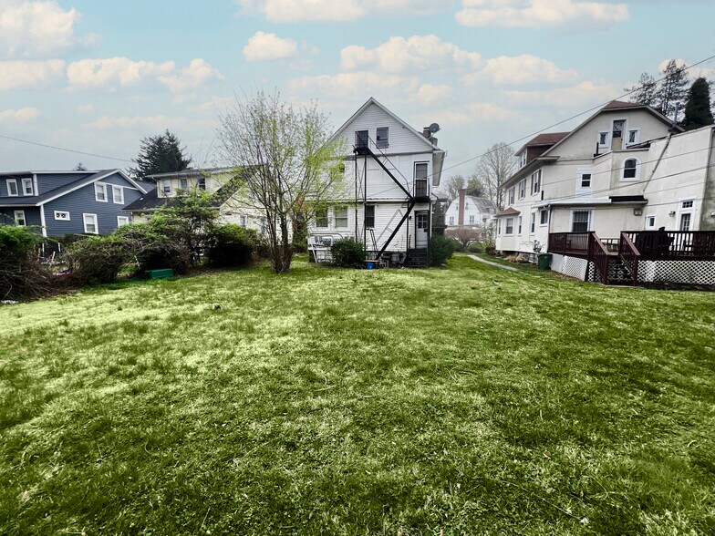 More Photos Of 3702 Chesholm Rd, Baltimore Multifamily For Sale