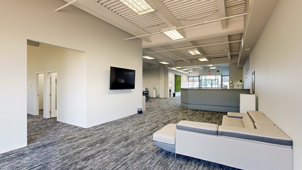 More Photos Of 430 New Park Ave, Hartford Loft Creative Space For Lease