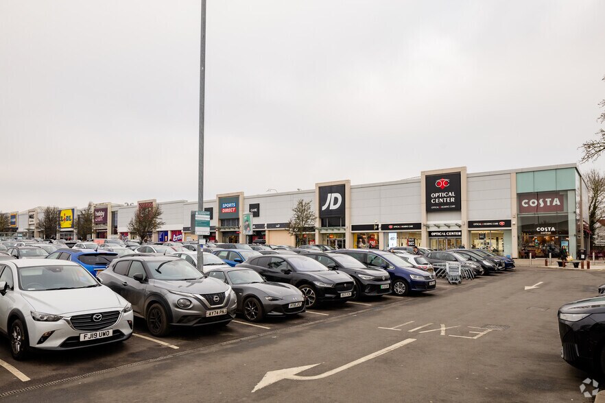 More Photos Of Theobald St, Borehamwood General Retail For Lease