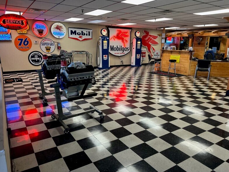 More Photos Of 746 W Southern Ave, Mesa General Retail For Sale