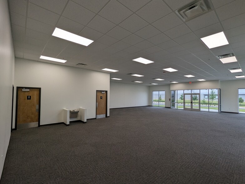 More Photos Of 5899 FedEx Ln, Olive Branch Warehouse For Lease