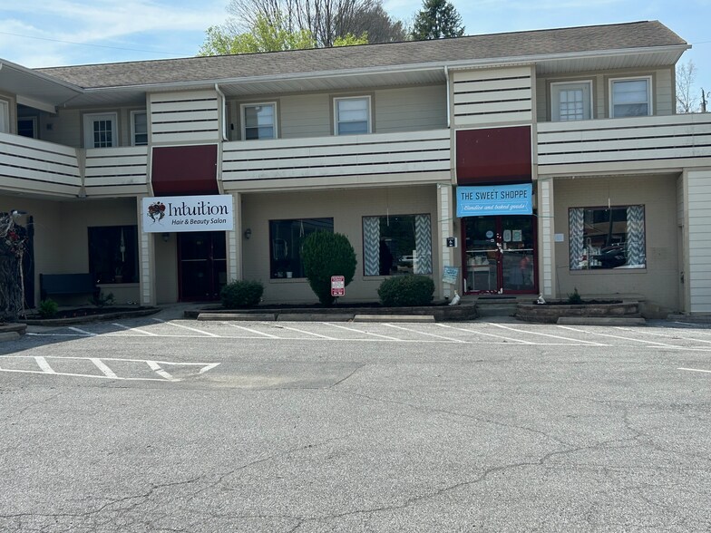 More Photos Of 632-634 Charles St, Staunton Storefront Retail Residential For Sale