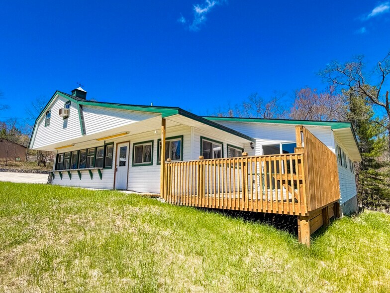 More Photos Of 214 W Mount Maria Rd, Spruce Restaurant For Sale