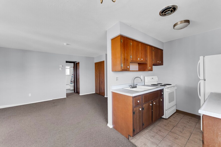 More Photos Of 18809 Bella Dr, Cleveland Apartments For Sale