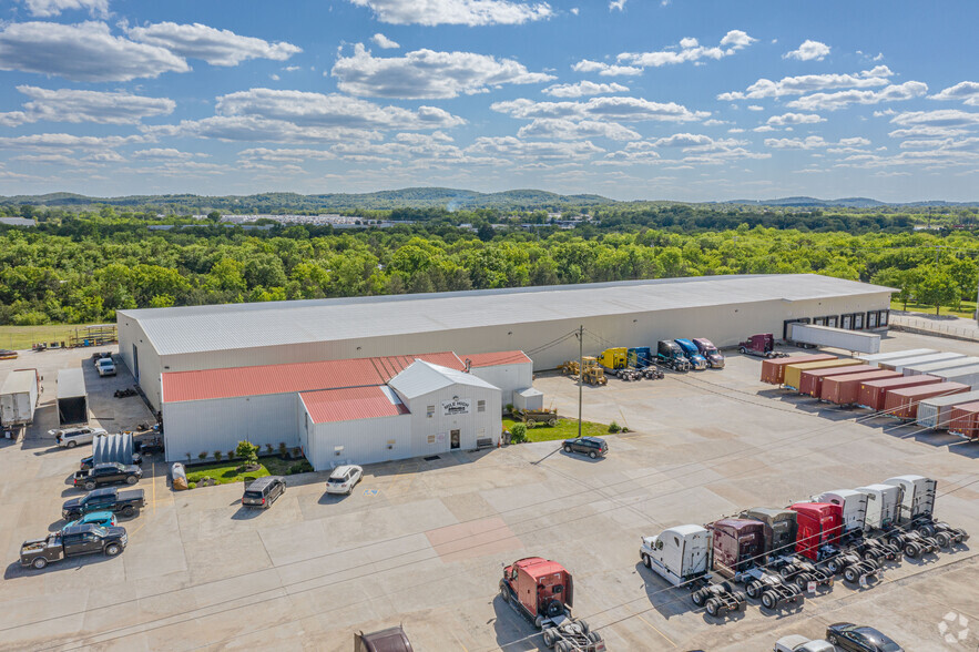 More Photos Of 1601 SE Tater Peeler Rd, Lebanon Warehouse For Lease