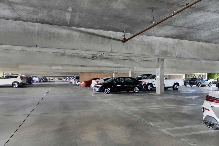 More Photos Of 601 E Tahquitz Canyon Way, Palm Springs Office For Sale