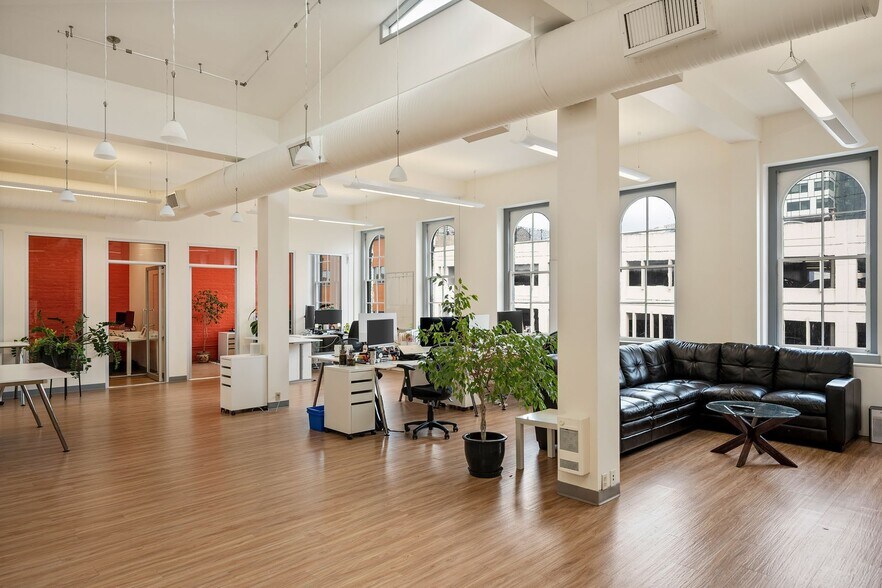 More Photos Of 733 Johnson St, Victoria Storefront Retail Office For Lease